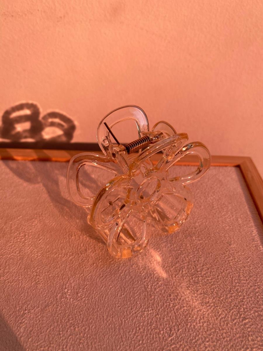 Presilha de Flor Vazada | Cores Diversas