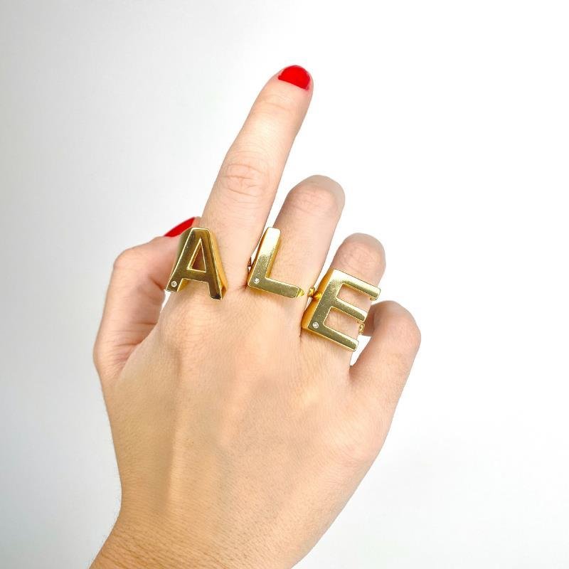 Anel de Letra E | Banhado a Ouro