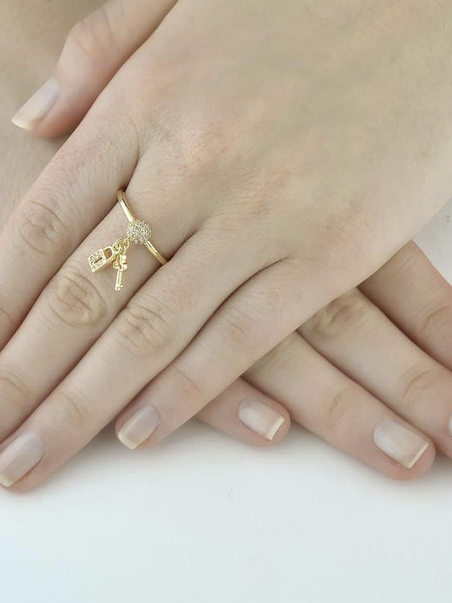 Anel Chuveiro Dourado com Cadeado e Chave