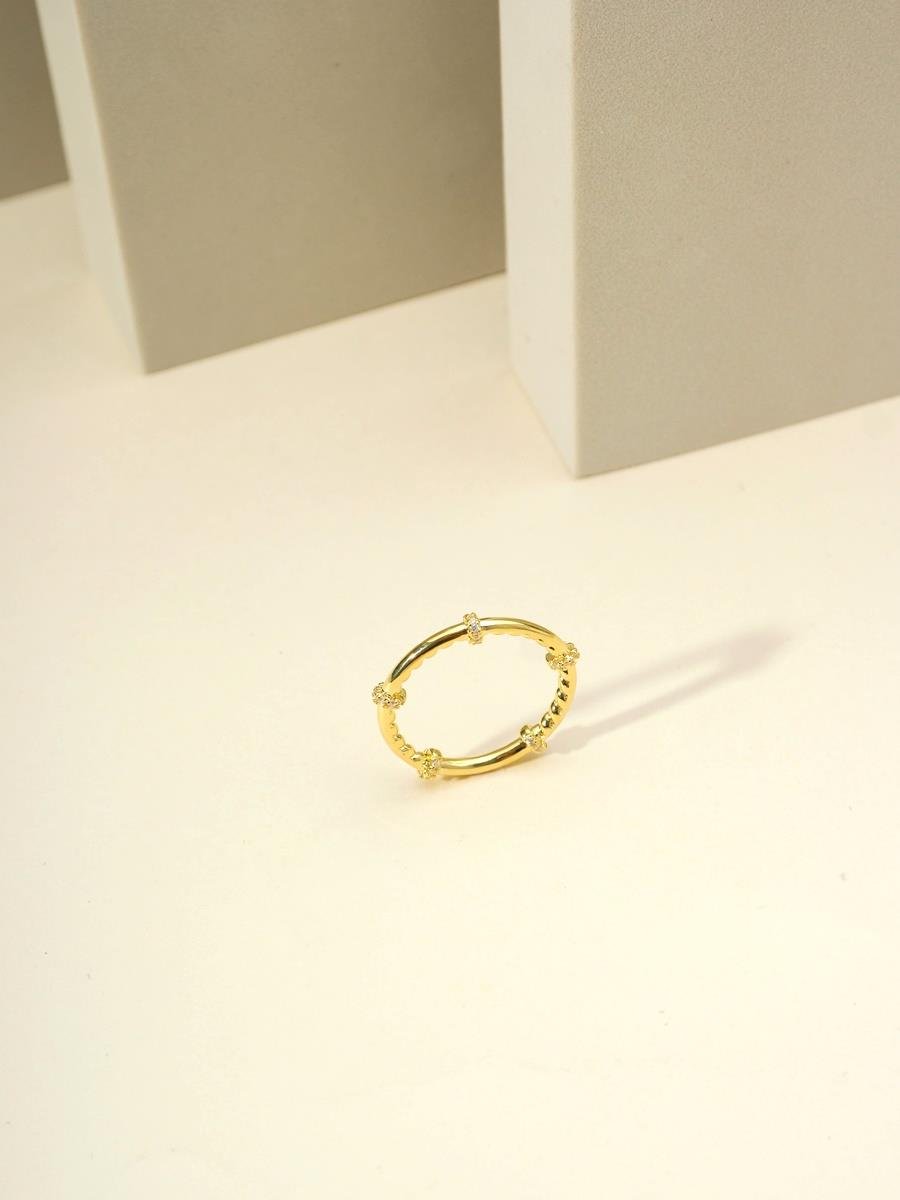 Anel Com Detalhe Incolor | Banhado a Ouro