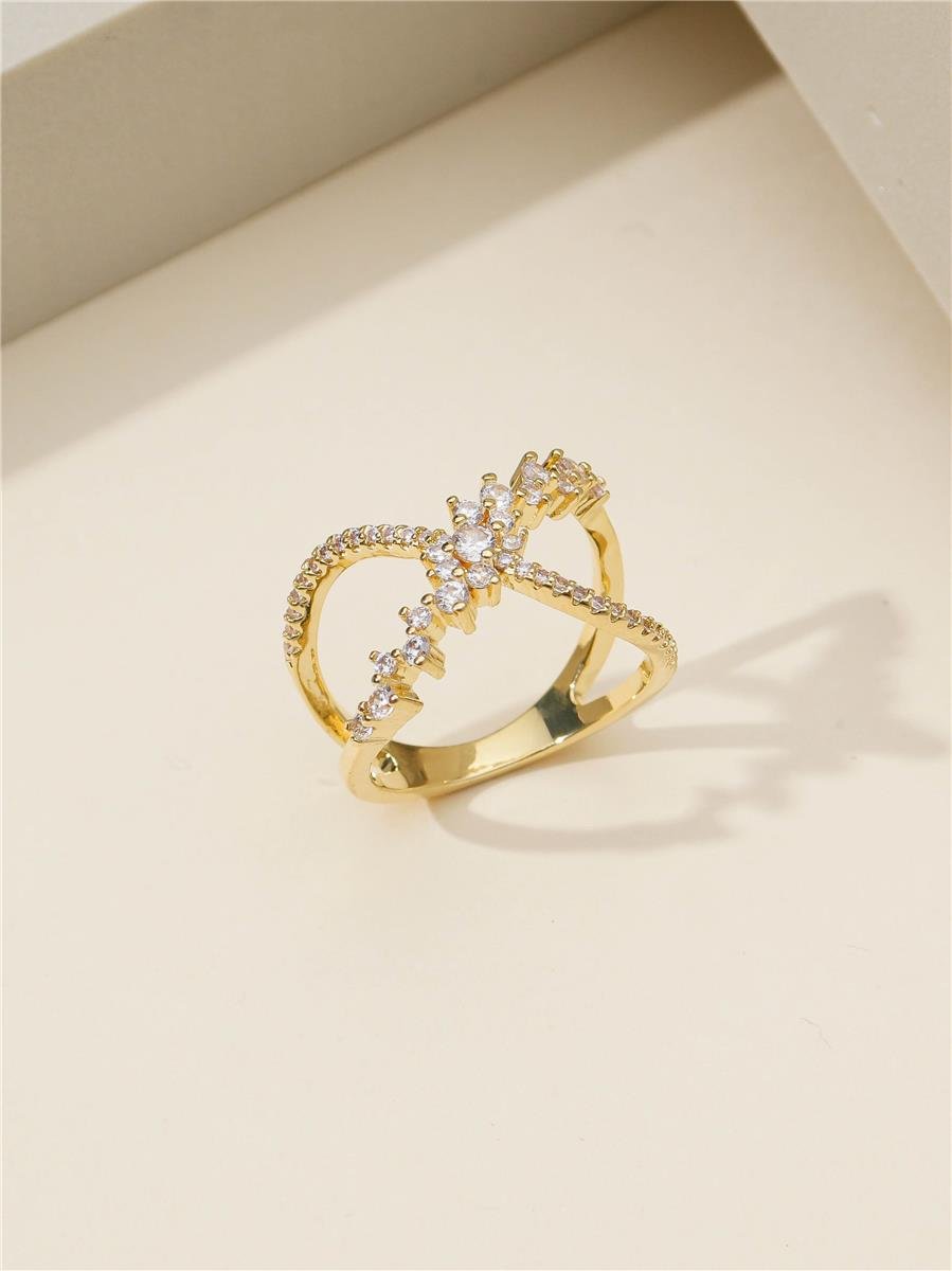 Anel Cravejado Em Micro Zircônia | Banhado A Ouro