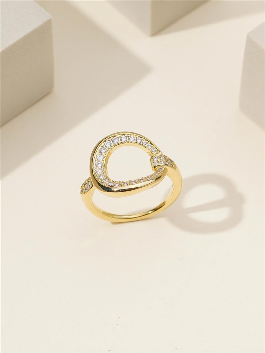 Anel Circulo Vazado Cravejado | Banhado a Ouro