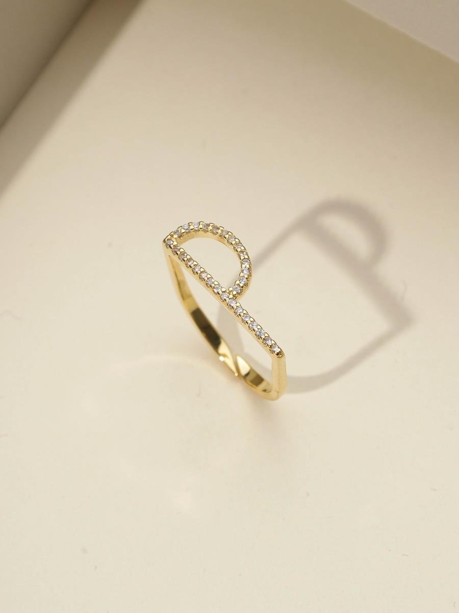 Anel De Letra Cravejada P | Banhado a Ouro