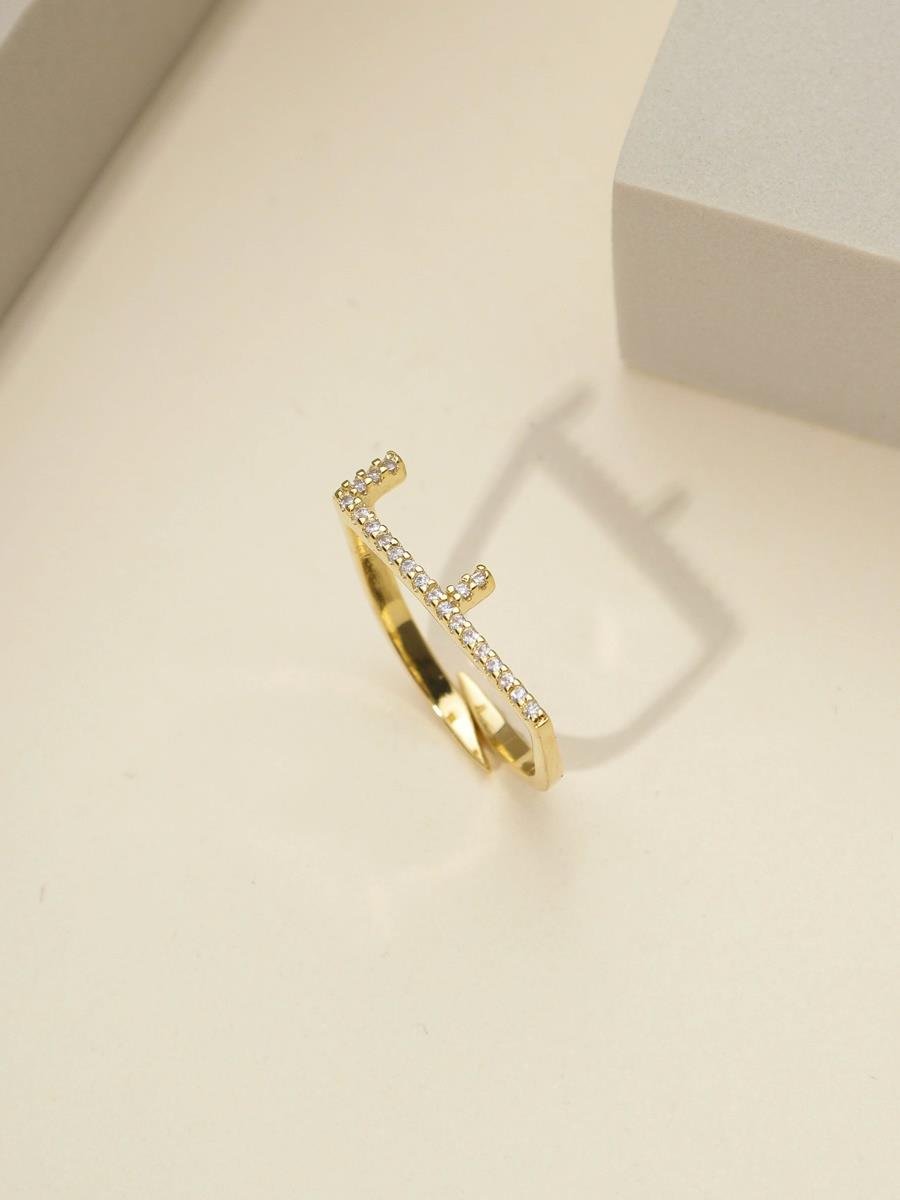 Anel De Letra Cravejada L | Banhado a Ouro