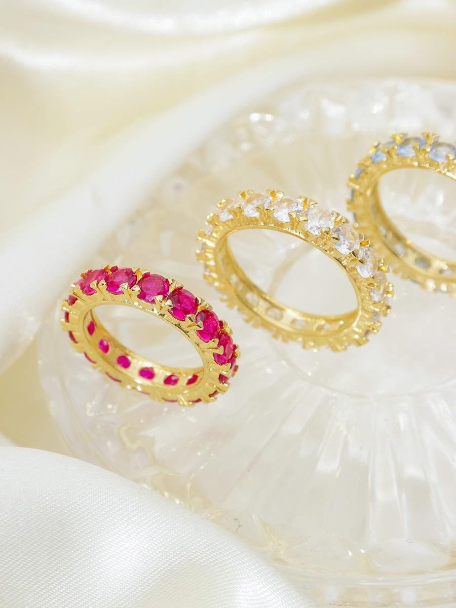 Anel De Zircônias Incolor | Banhado a Ouro