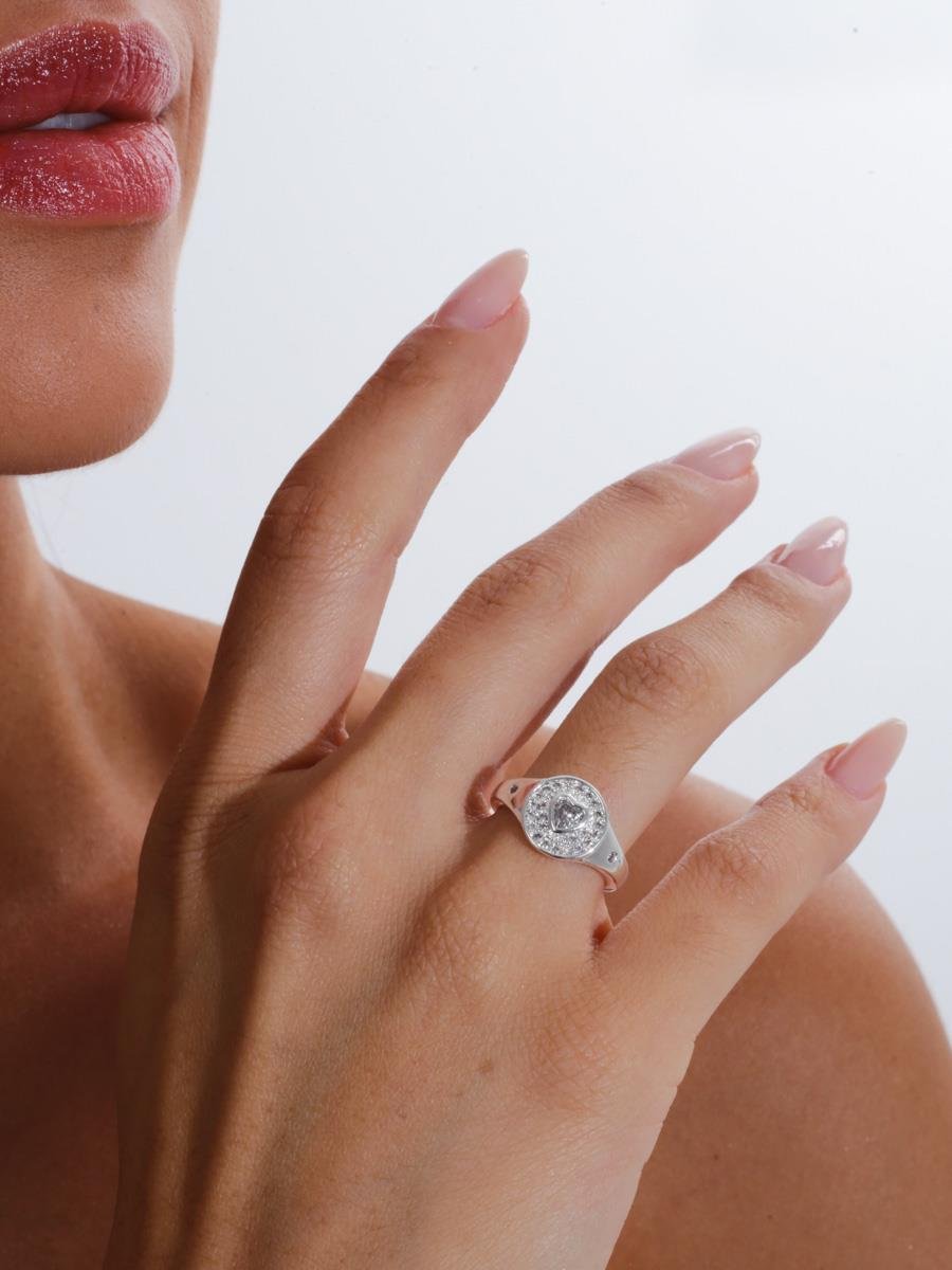 Anel Coração Cravejado com Zircônias | Banho de Prata