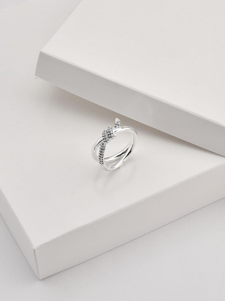 Anel Nó Cravejado | Banho de Prata