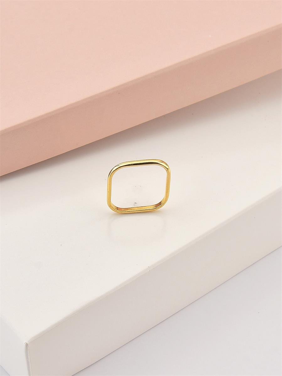 Anel Quadrado Liso | Banhado a Ouro