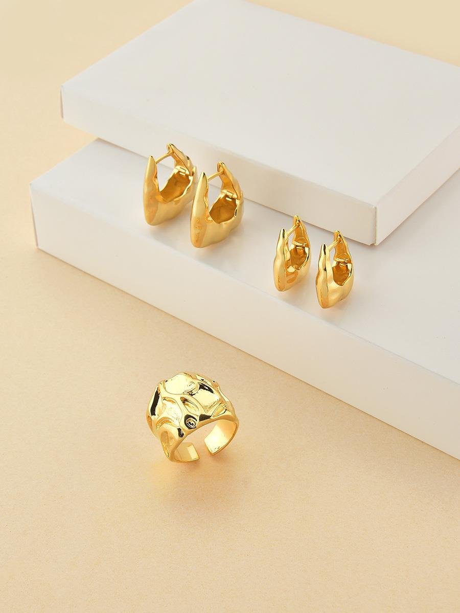 Anel Liso Com Detalhes | Regulável | Banhado a Ouro