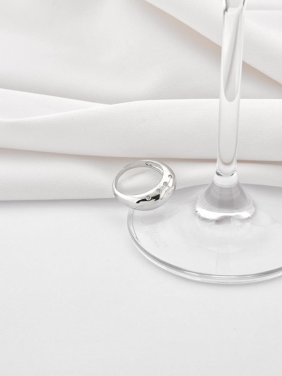 Anel Liso com Detalhe Cravejado | Banho de Ródio Branco.