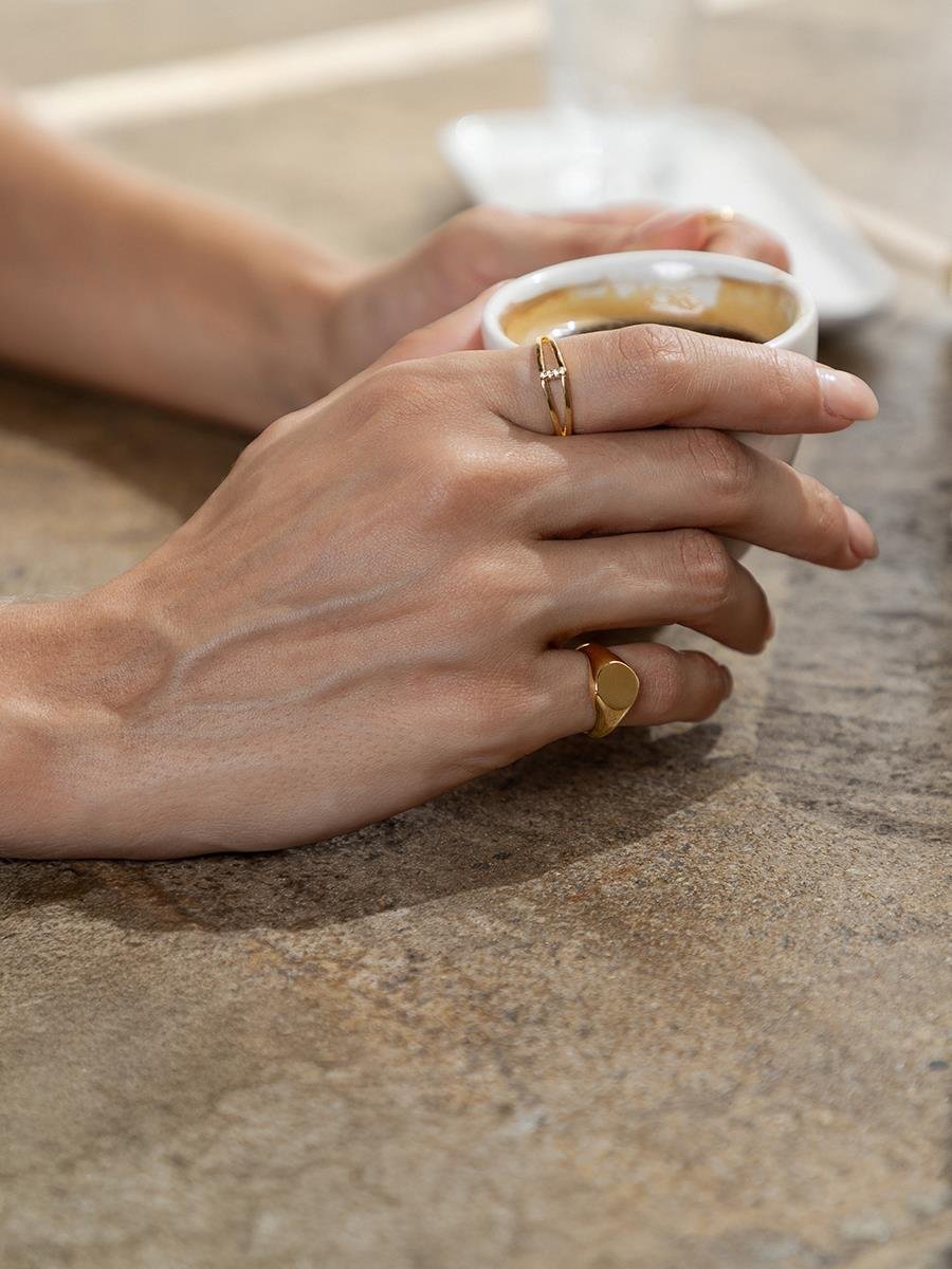 Anel de Dedinho Redondo Liso | Banhado a Ouro