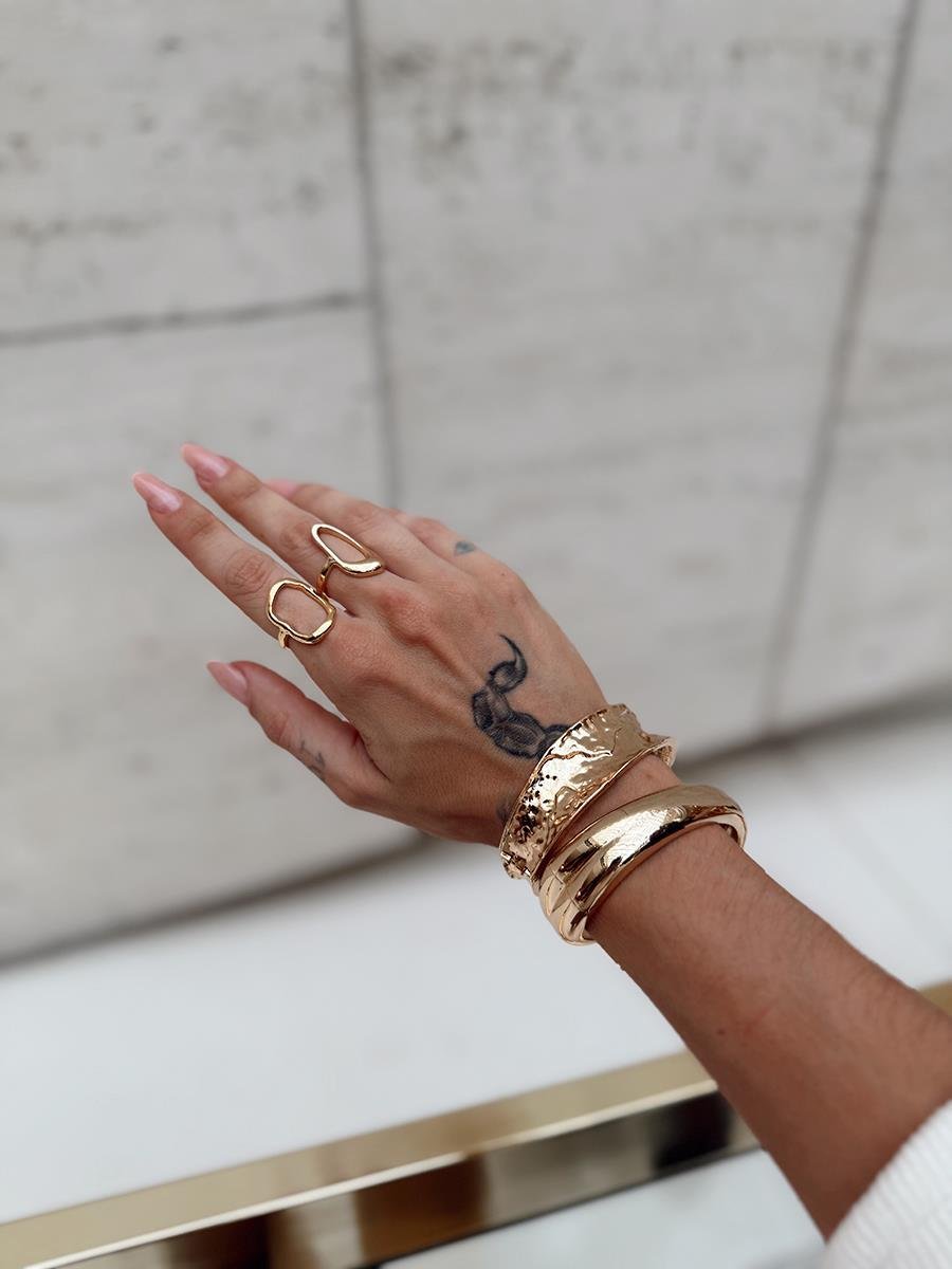 Anel Oval Vazado | Banhado a Ouro