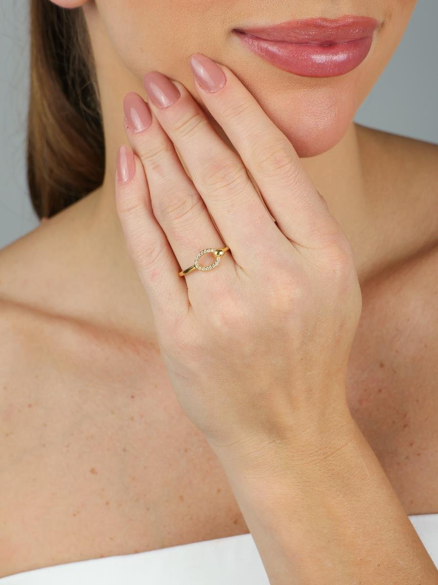 Anel Vazado Oval Cravejado | Banhado a Ouro