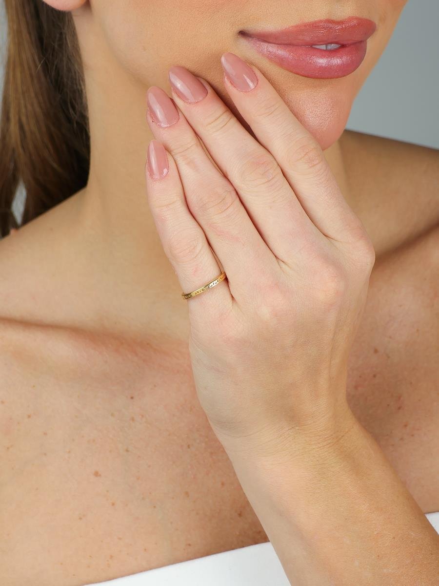 Anel com Triangulo Vazado | Banhado a Ouro