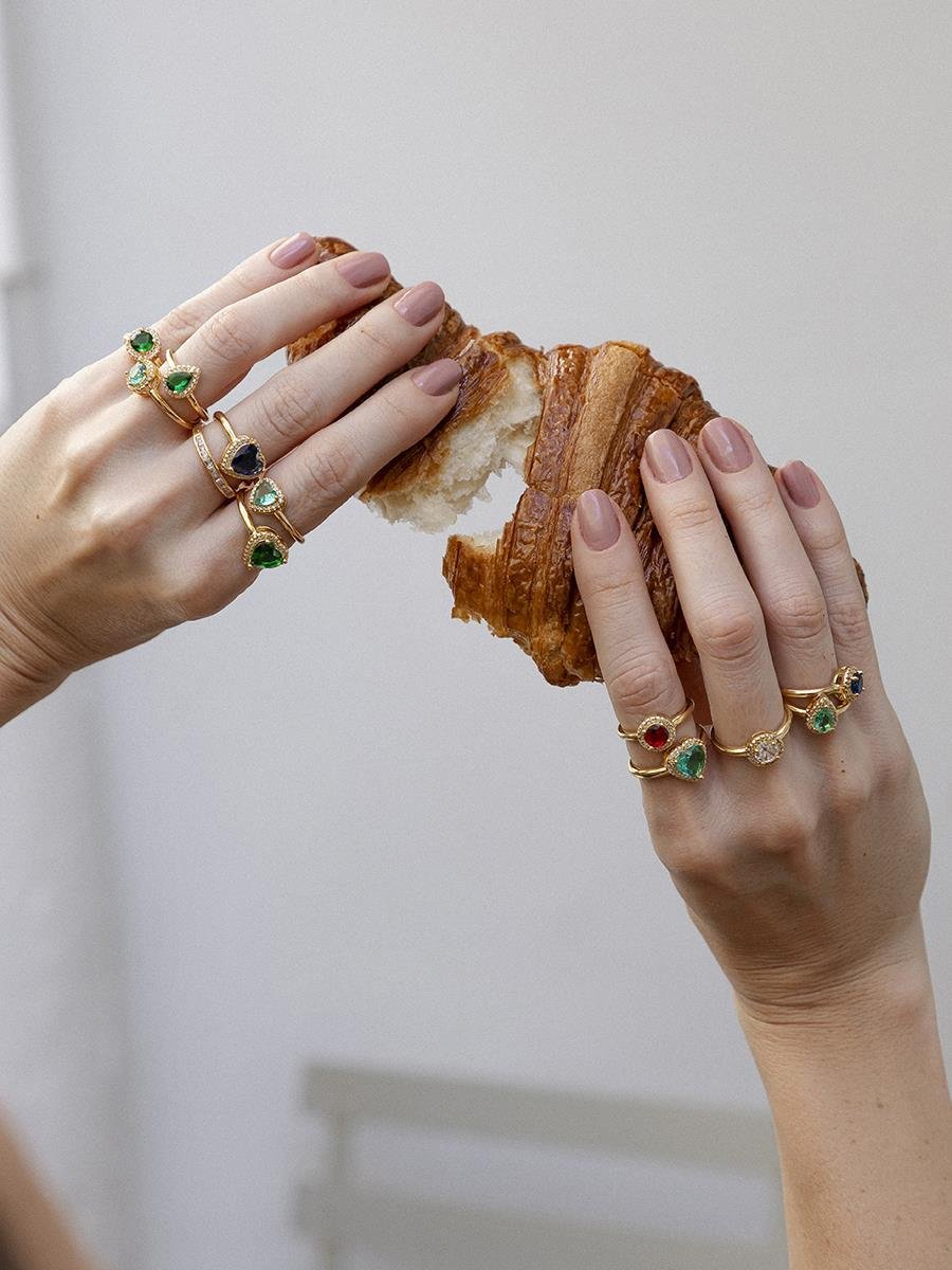 Anel Cravejado Gota Turmalina | Banhado a Ouro