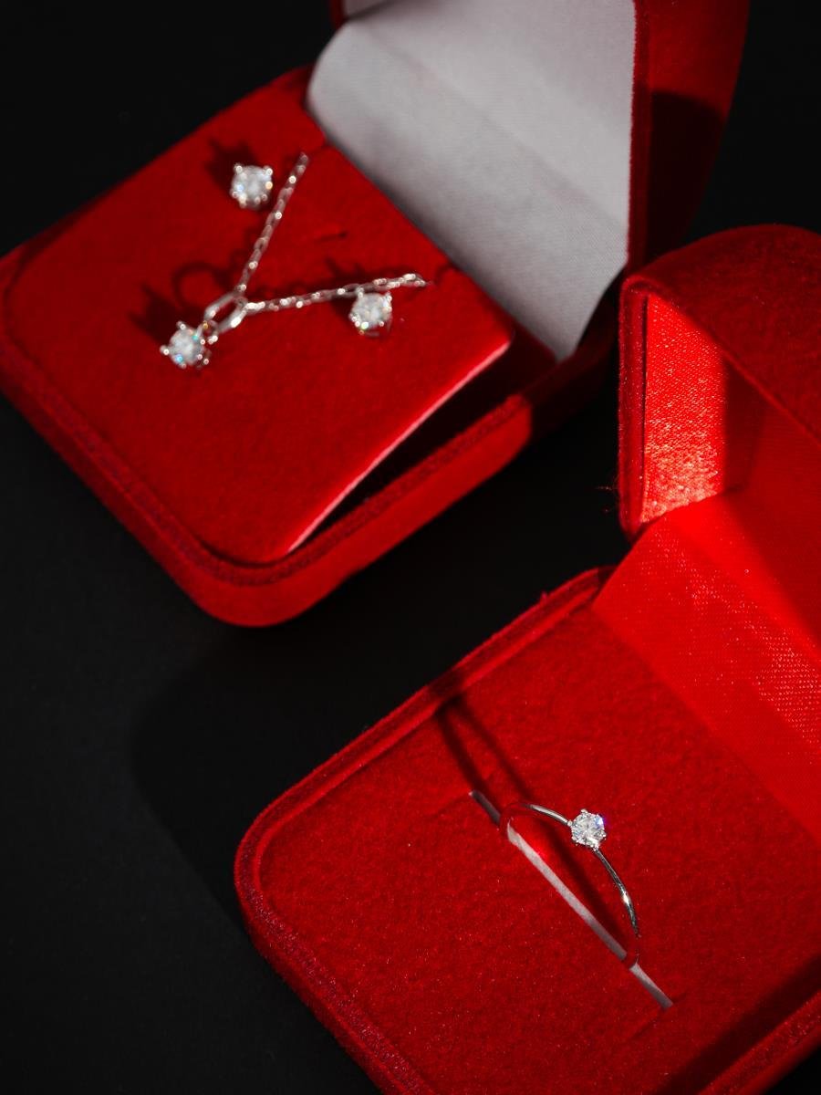 Anel Solitário Moissanite | Banhado a Ródio Branco