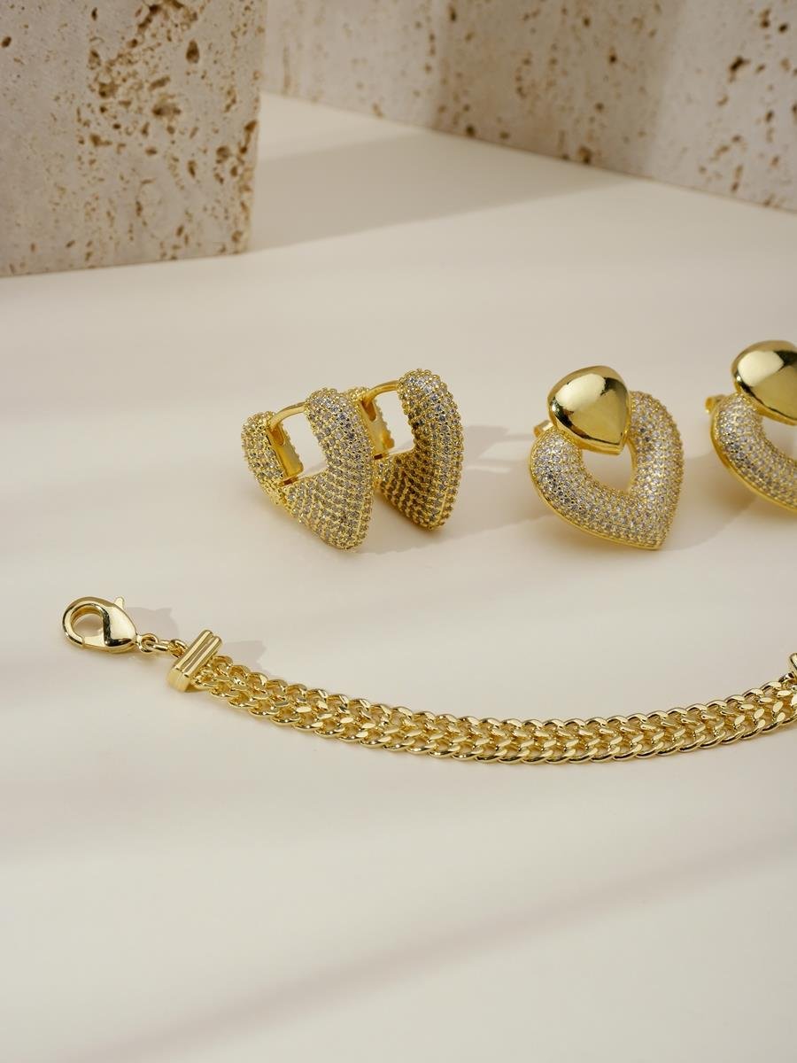 Brinco de Coração Cravejado