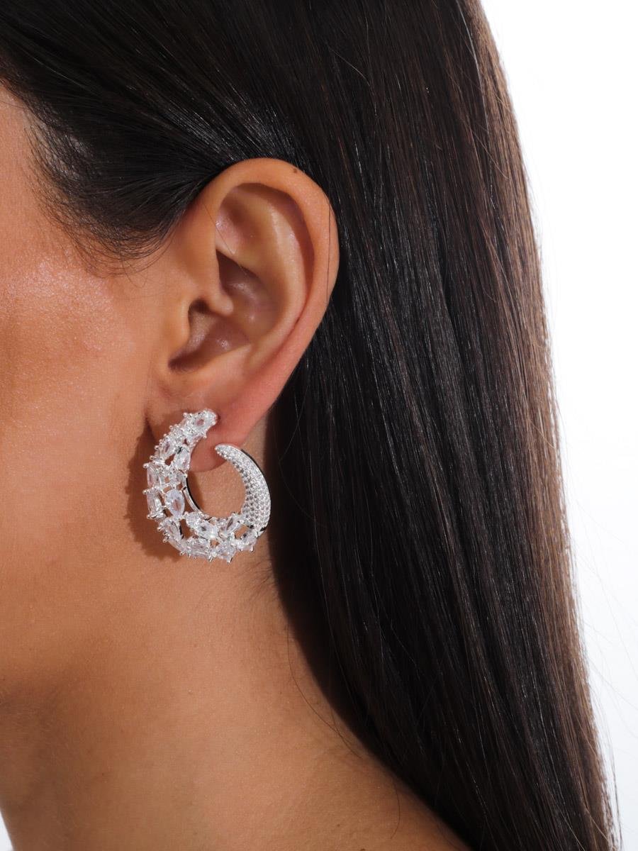 Brinco Meia Argola Cravejada | Banho de Prata