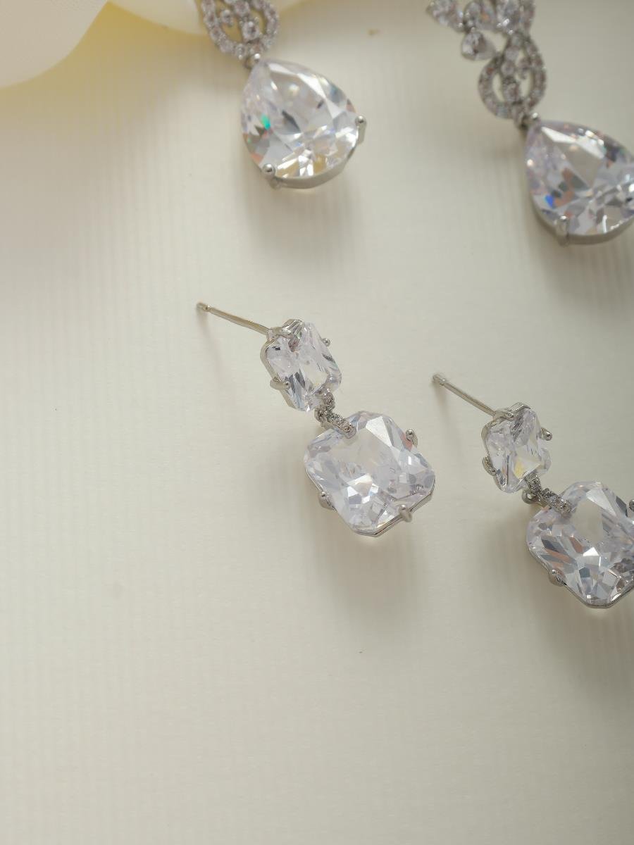 Brinco Cristal Retangular | Banho de Ródio Branco