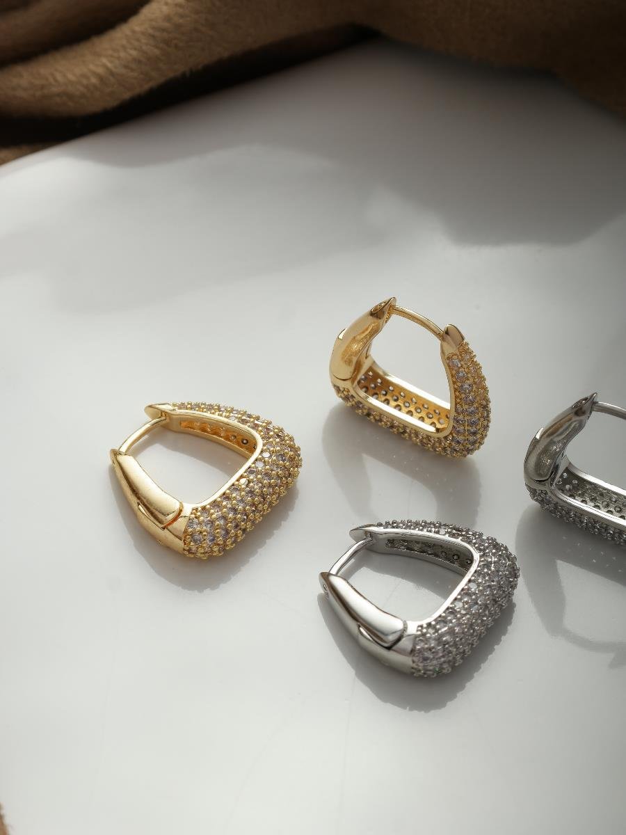 Argola Triangular Incolor