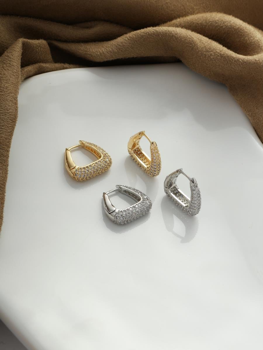 Argola Triangular Incolor