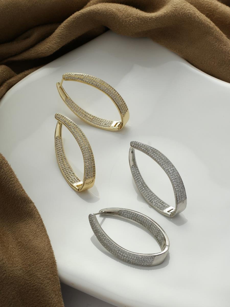 Argola Oval Incolor | Banho de Ródio Branco