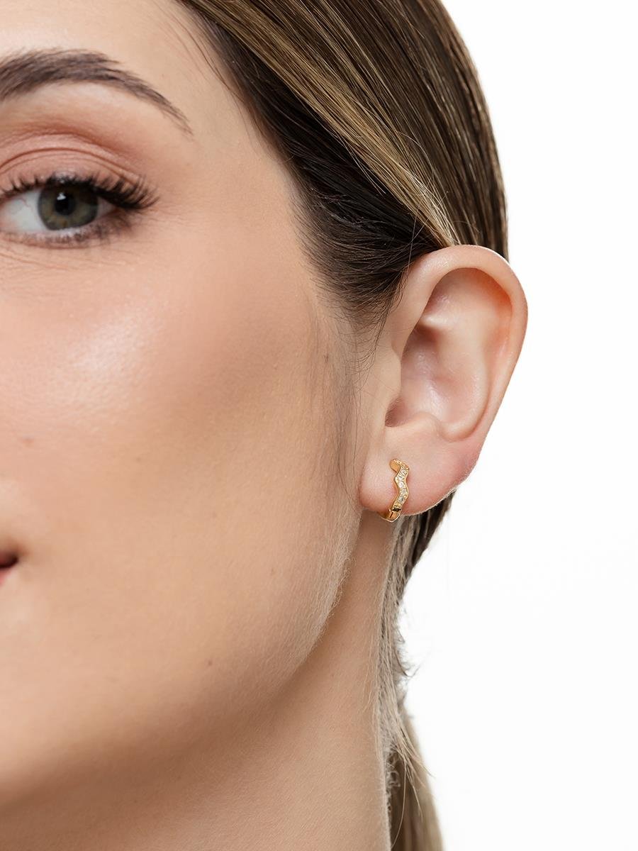 Argola Zig Zag Cravejada P | Banhado a Ouro
