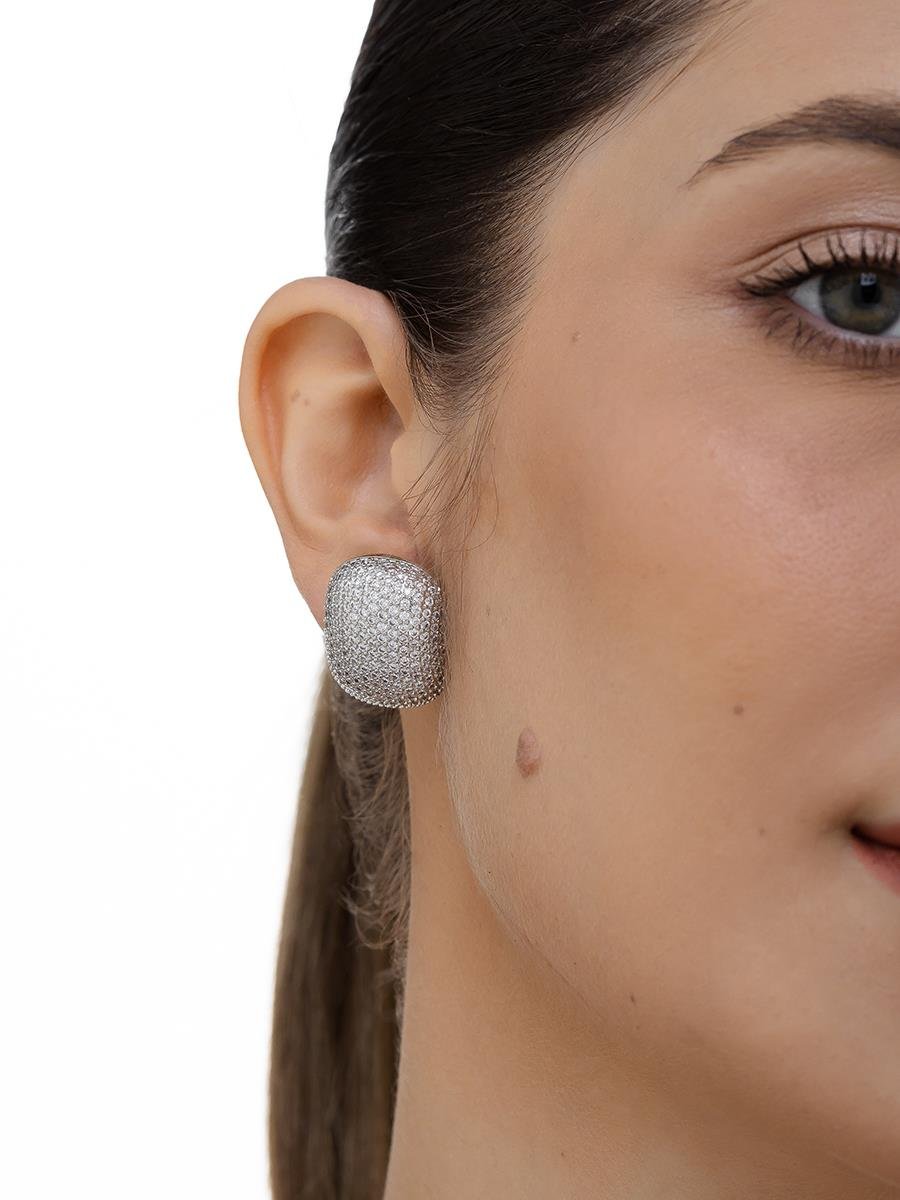 Brinco Oval Cravejado | Banhado no Ródio Branco