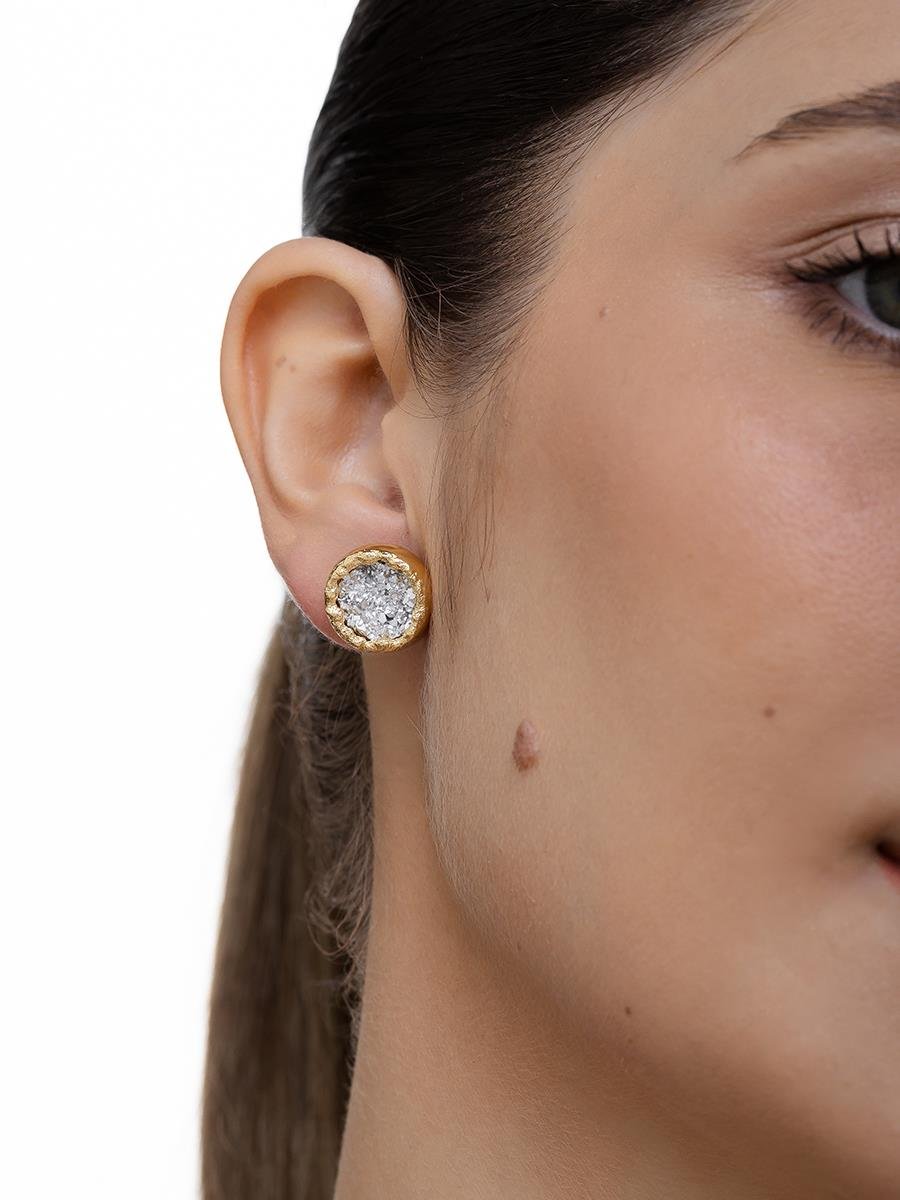 Brinco Redondo Texturizado | Banhado a ouro