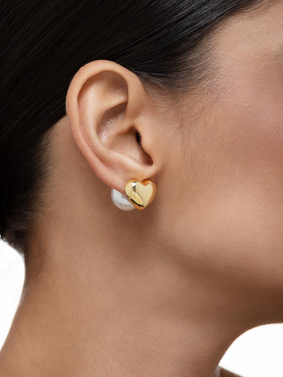 Brinco Coração Liso com Pérola | Banhado a Ouro