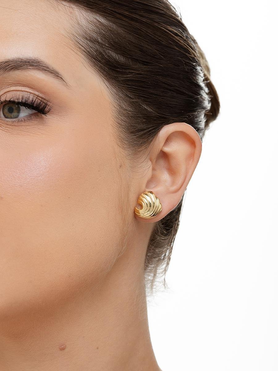 Brinco Concha | Banhado a Ouro