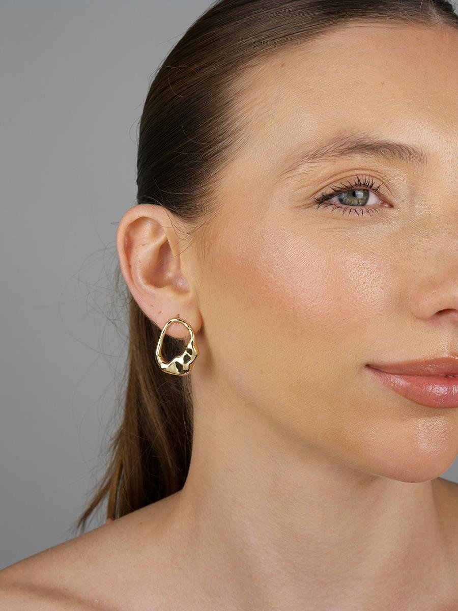 Brinco Orgânico Vazado | Banhado a Ouro