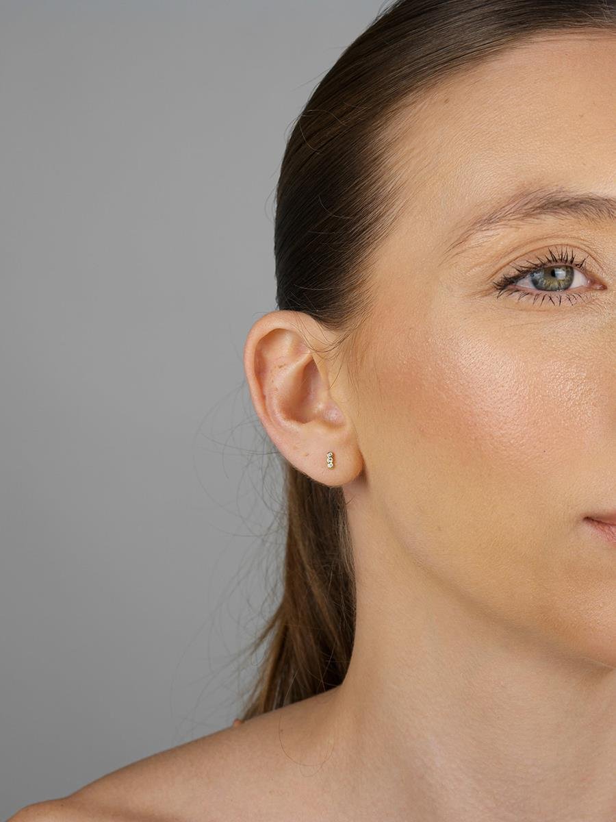 Brinco Três Pontos de Luz PP | Banhado a Ouro