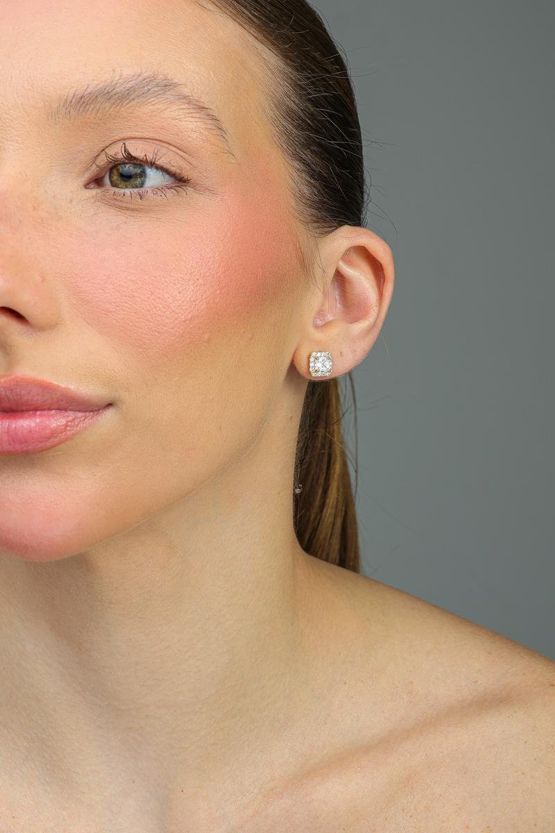 Brinco Quadrado Cravejado | Banhado a Ouro