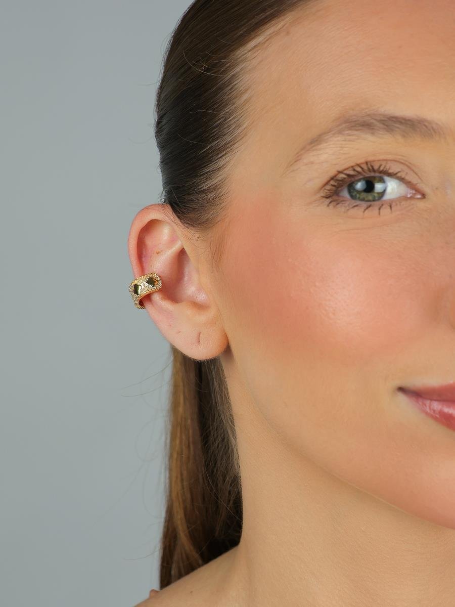 Piercing Fake Trevo Cravejado | Banhado a Ouro
