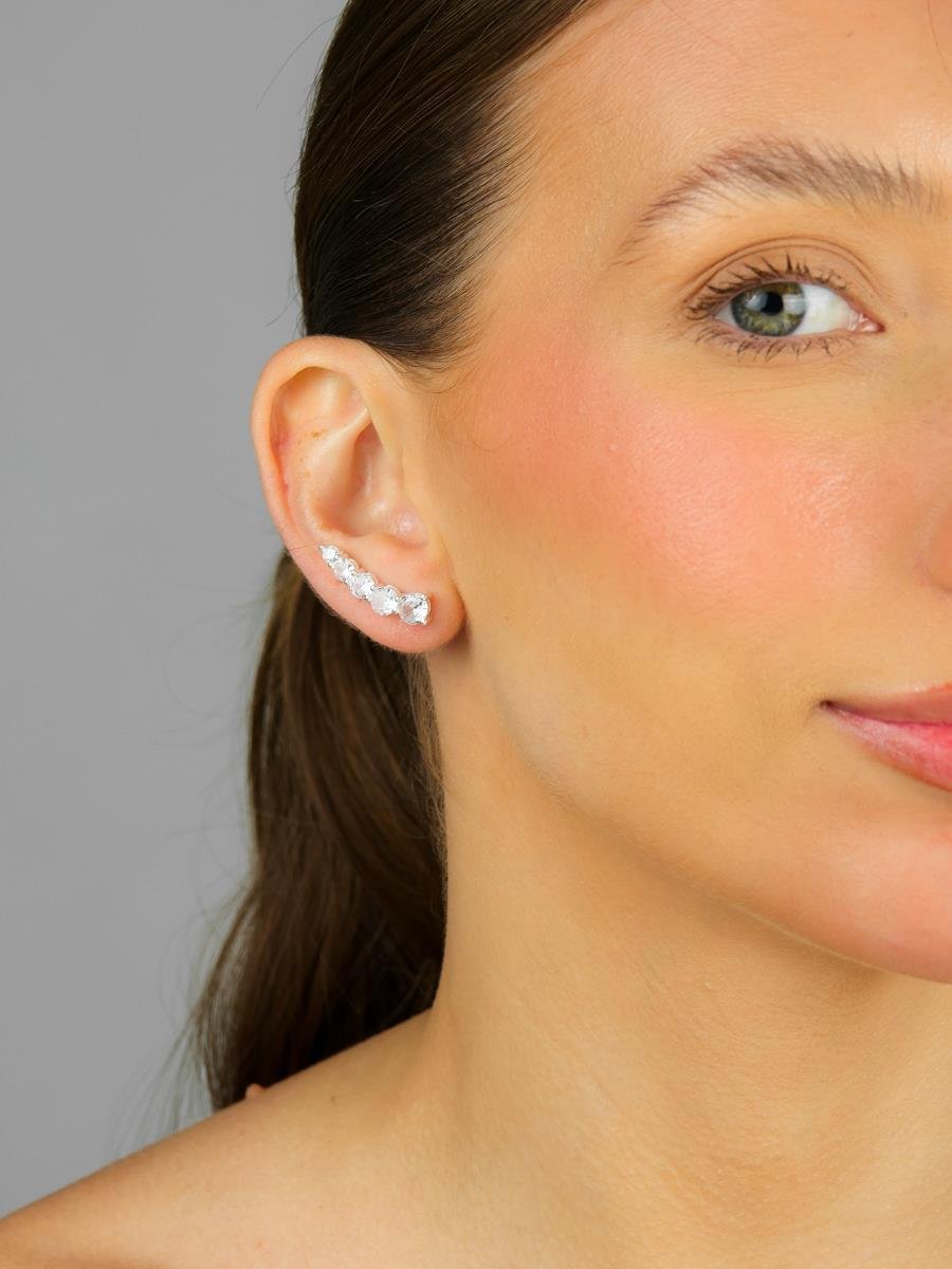 Brinco Ear Cuff Cravejado | Banho De Prata.