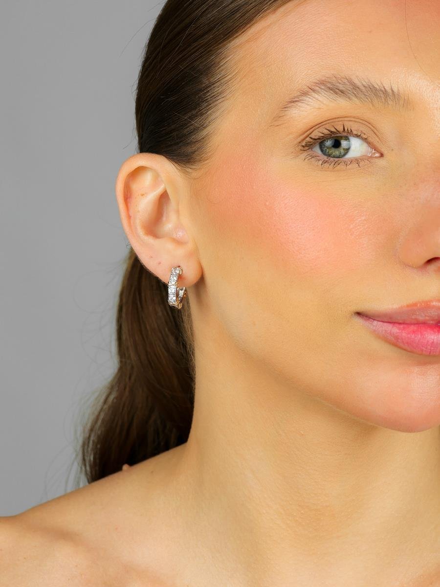Argola Cravejada com X | P | Banhado a Ródio Branco