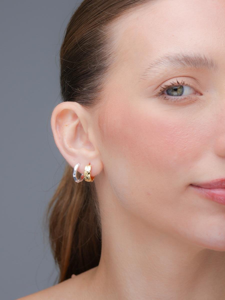 Dupla de Argola Lisa e Texturizada | Banhado a Ouro e Prata.