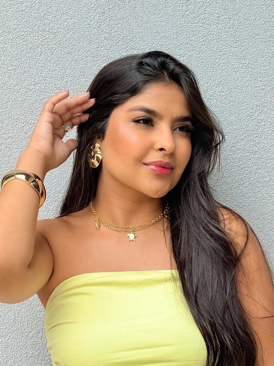 Brinco Oval Orgânico | Banhado a Ouro.