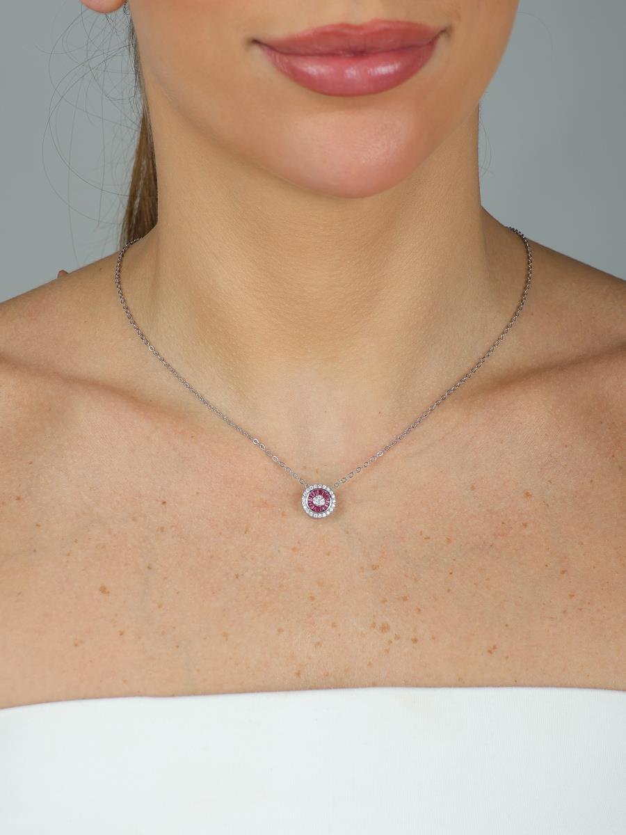 Conjunto Redondo Cravejado Rosa | Banhadoa Ródio Branco.