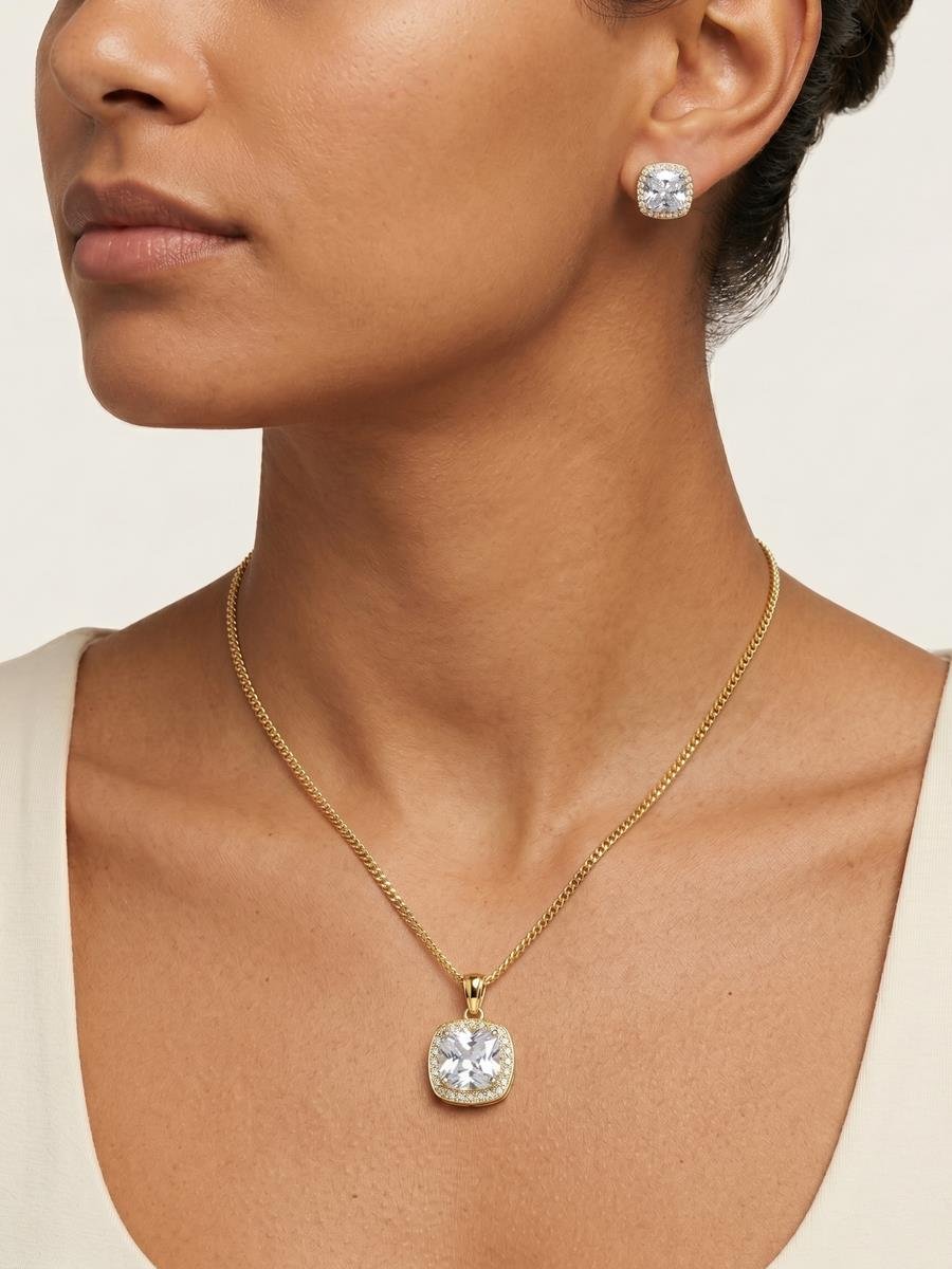 Conjunto Quadrado Cravejado | Banhado a Ouro.