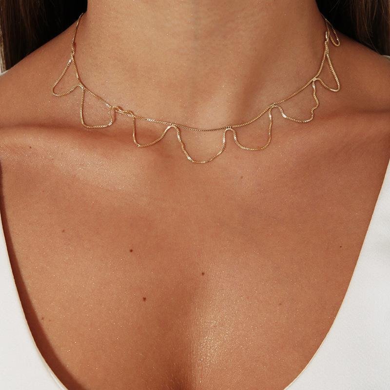 Choker Dourada de Babado