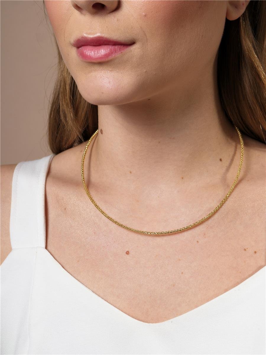 Colar Dourado de Mola 