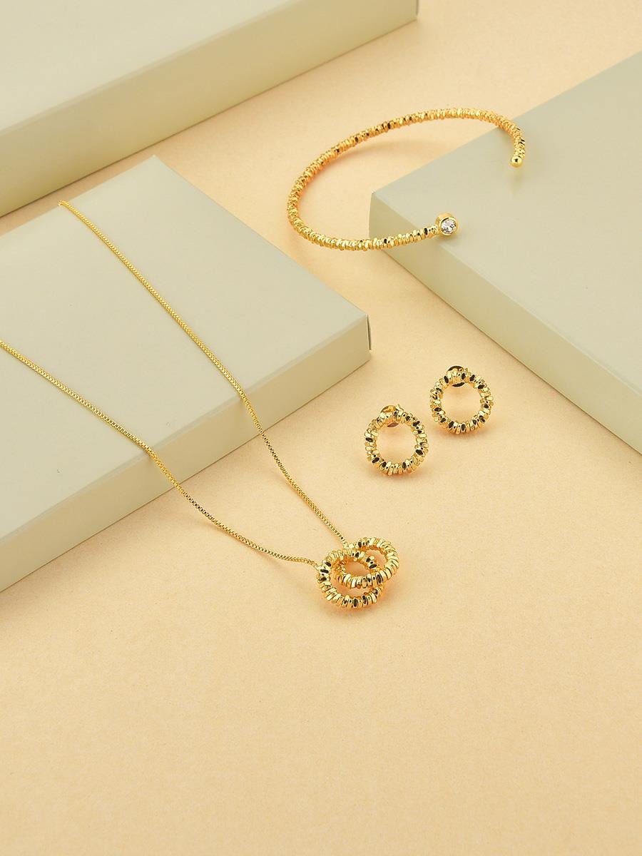 Colar Elos Entrelaçados