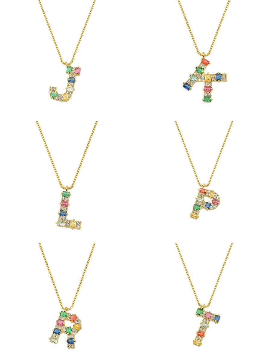 Colar Dourado com Letral Colorida