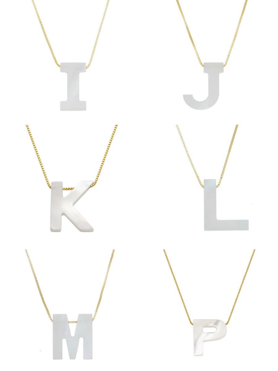 Colar com Letra de Madrepérola