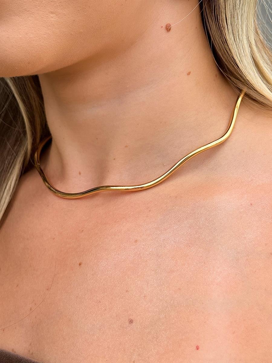 Choker Aro Rígido com Ondas | Banhado a Ouro