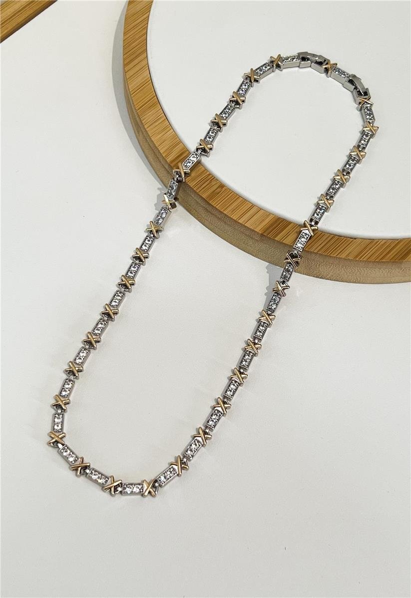 Colar Riviera com X | Banhado a Ródio Branco com Aplique de Ouro.