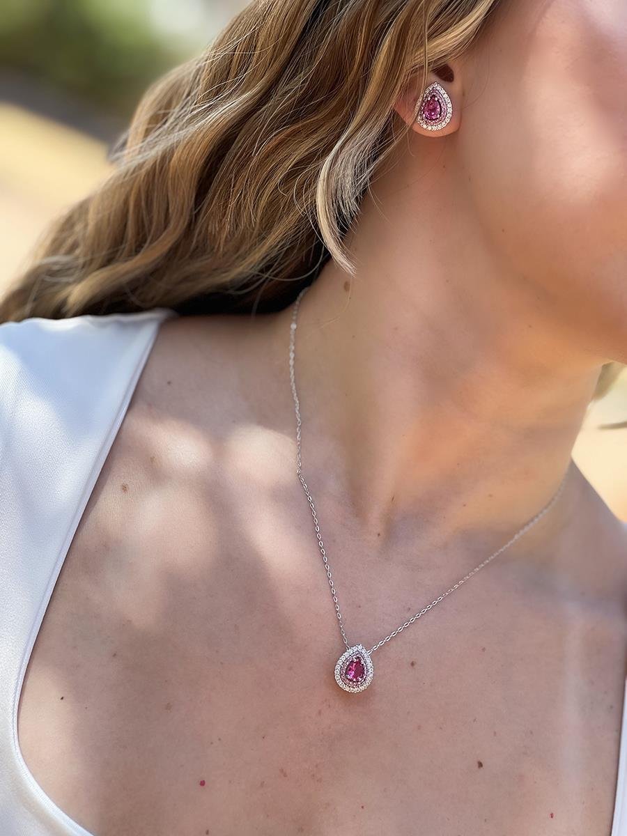 Colar Gota Rosa Cravejada | Banhado a Ródio Branco