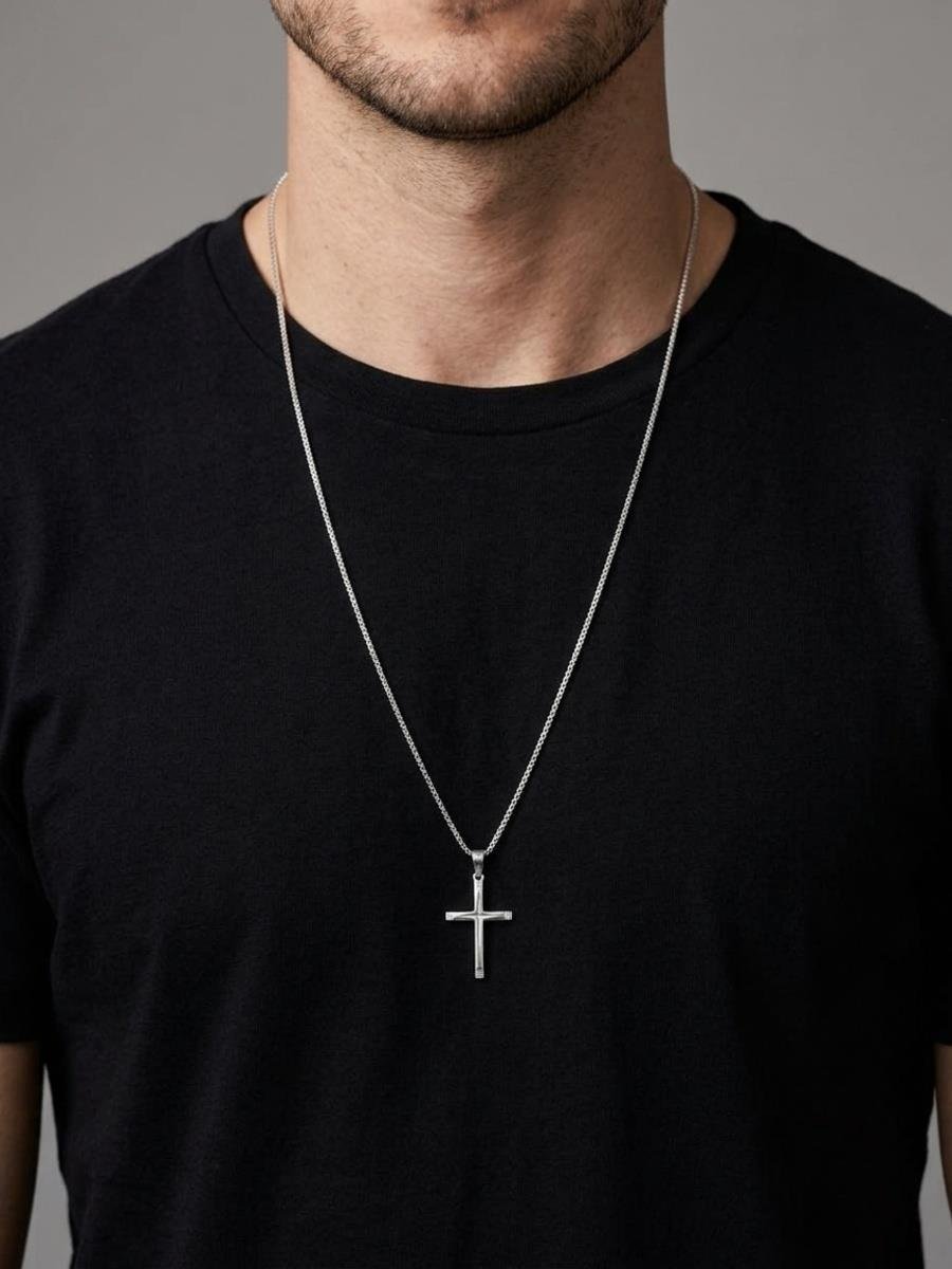 Colar Cruz Detalhada | Masculino | Banho de Prata.